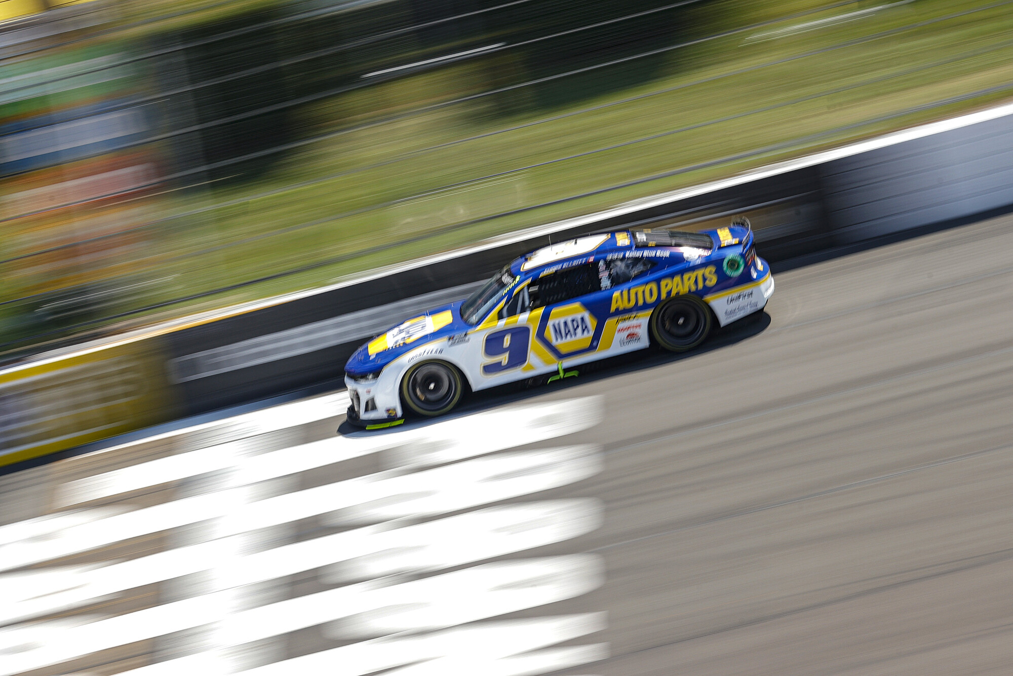 Chase Elliot - rijdend - Pocono 2022 - NASCAR - Getty Images by Tim Nwachukwu