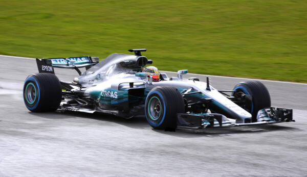 images_2017_F1_02_Mercedes_W08_2