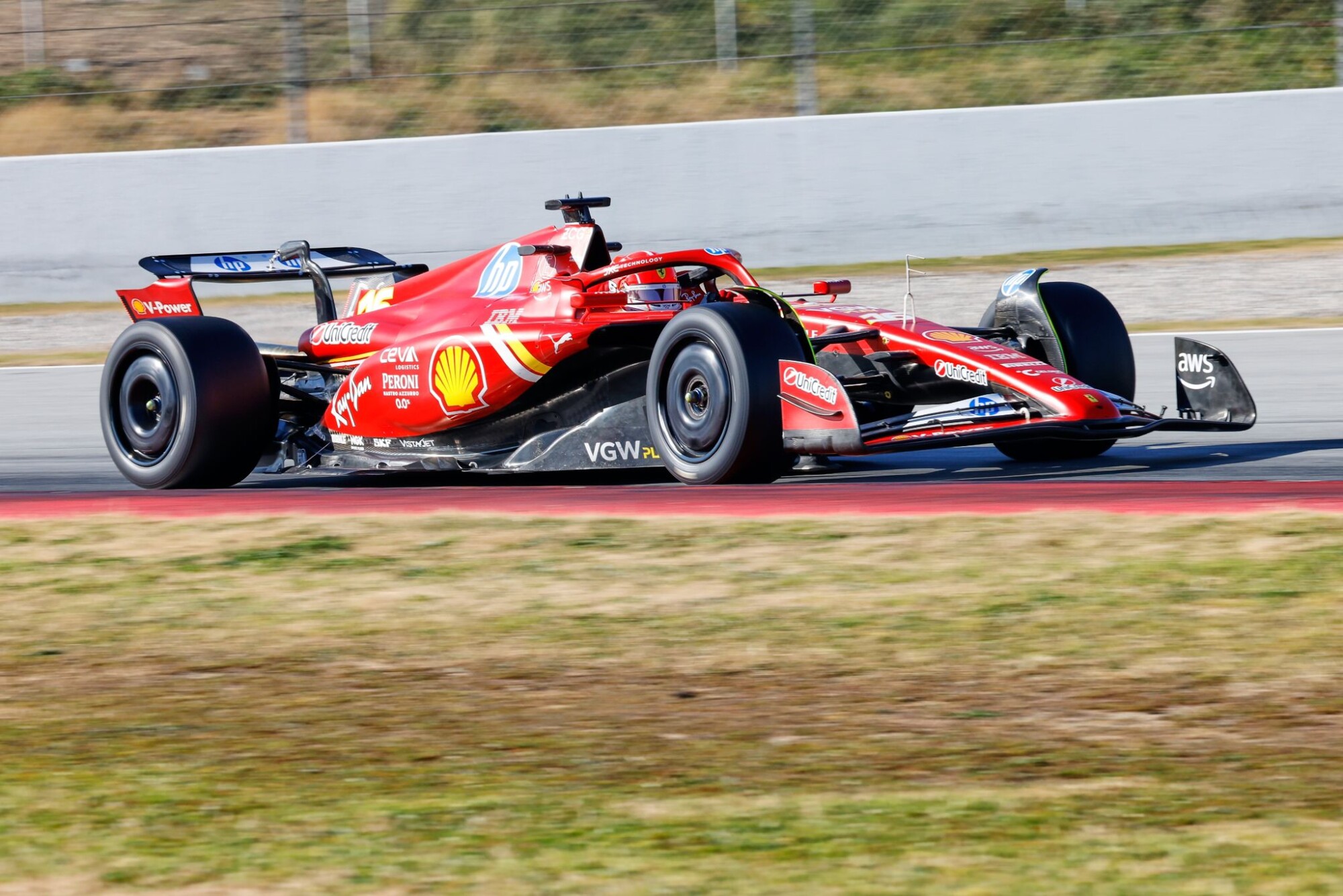 Pirelli test Leclerc 2