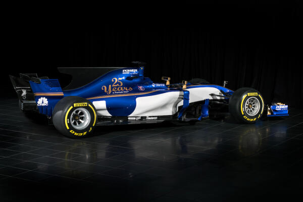 images_2017_F1_02_SauberC36Ferrari_Back_Iso_MidRes
