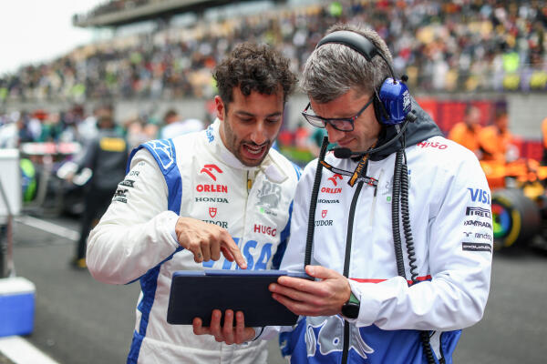 ricciardo engineer china