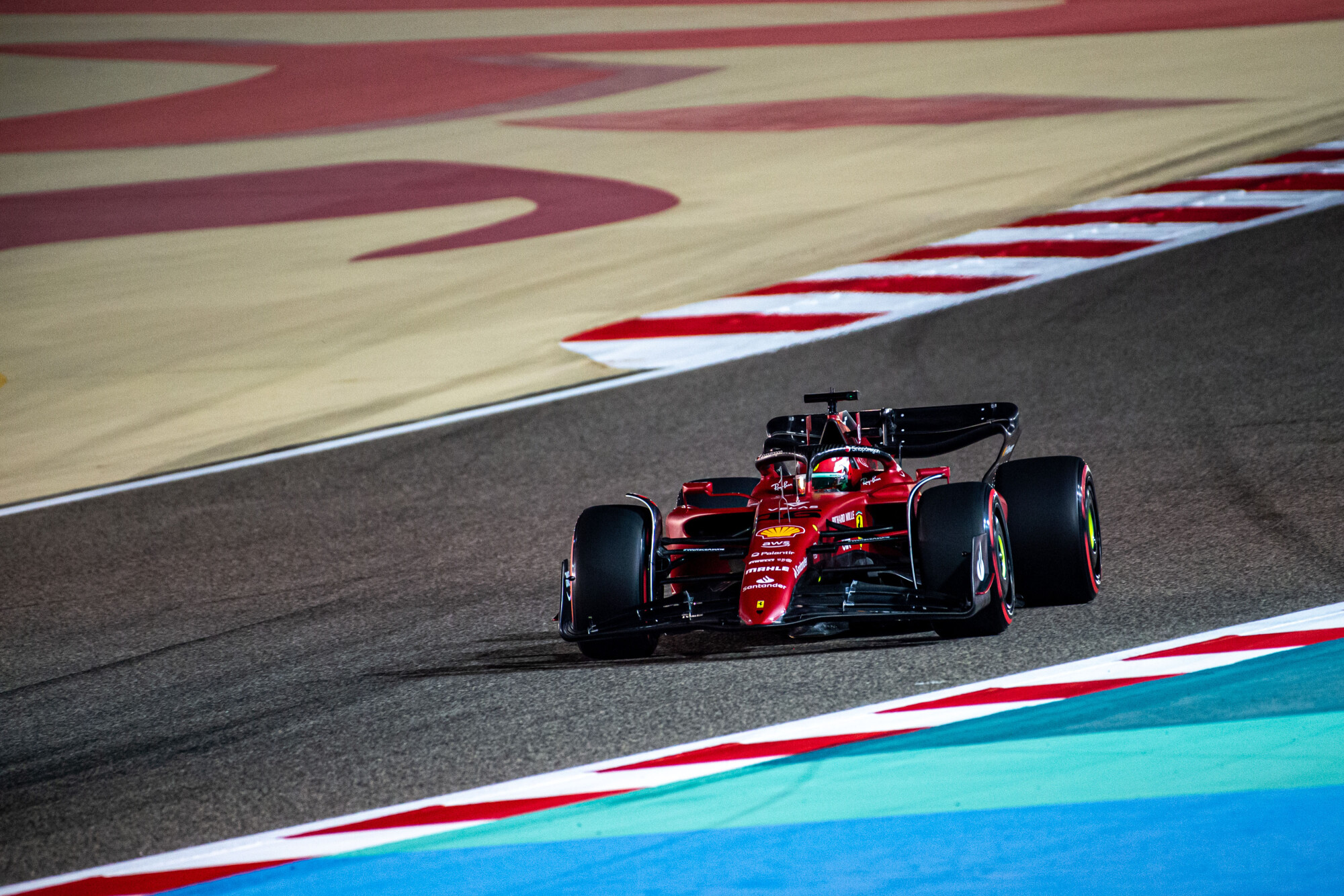 Charles Leclerc op de baan zaterdag Bahrein 2022