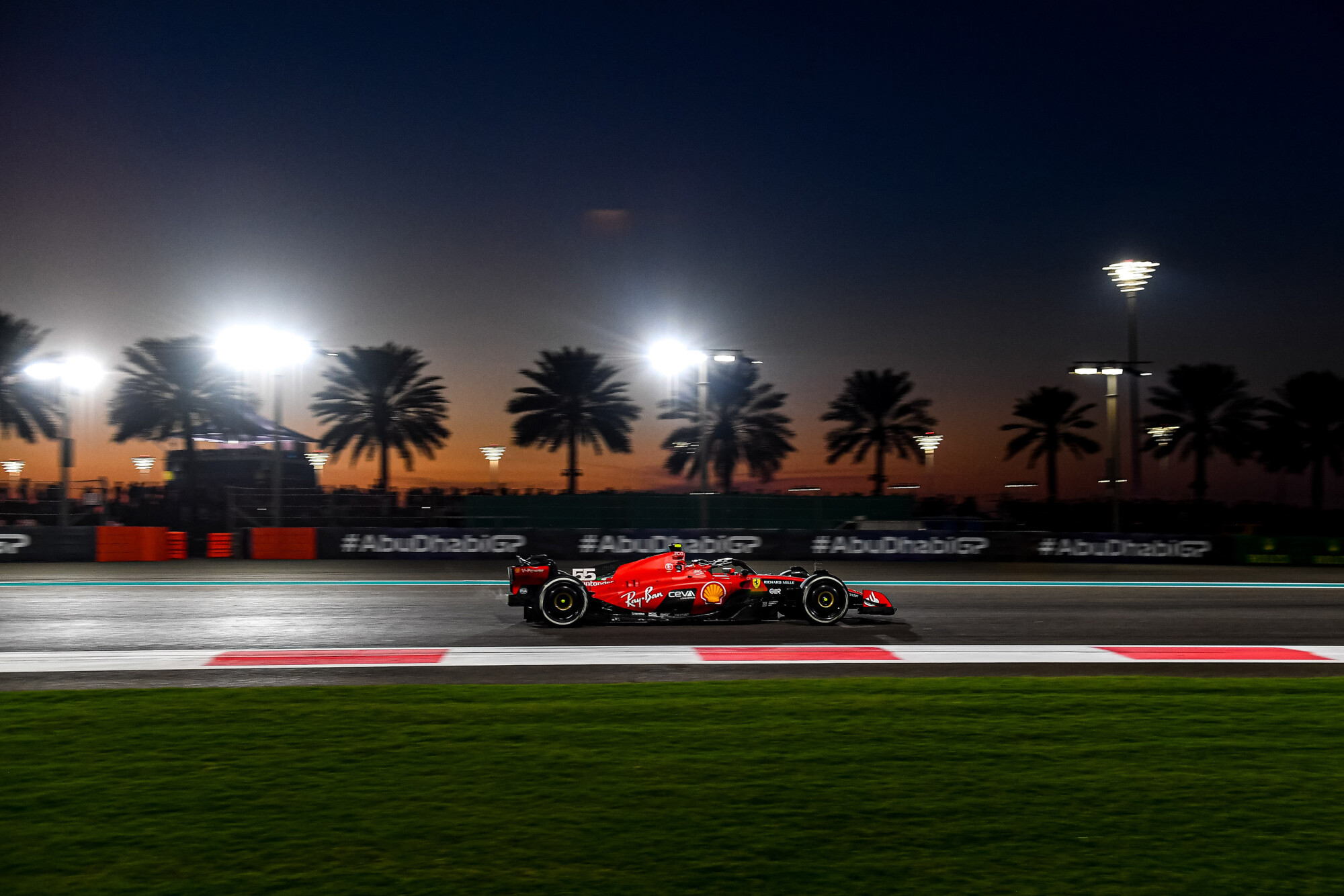 Carlos-Sainz-Abu-Dhabi-2023-DNF-Zondag