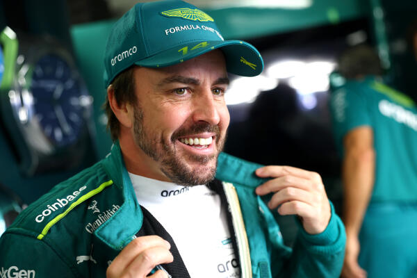 Fernando Alonso close up 2025