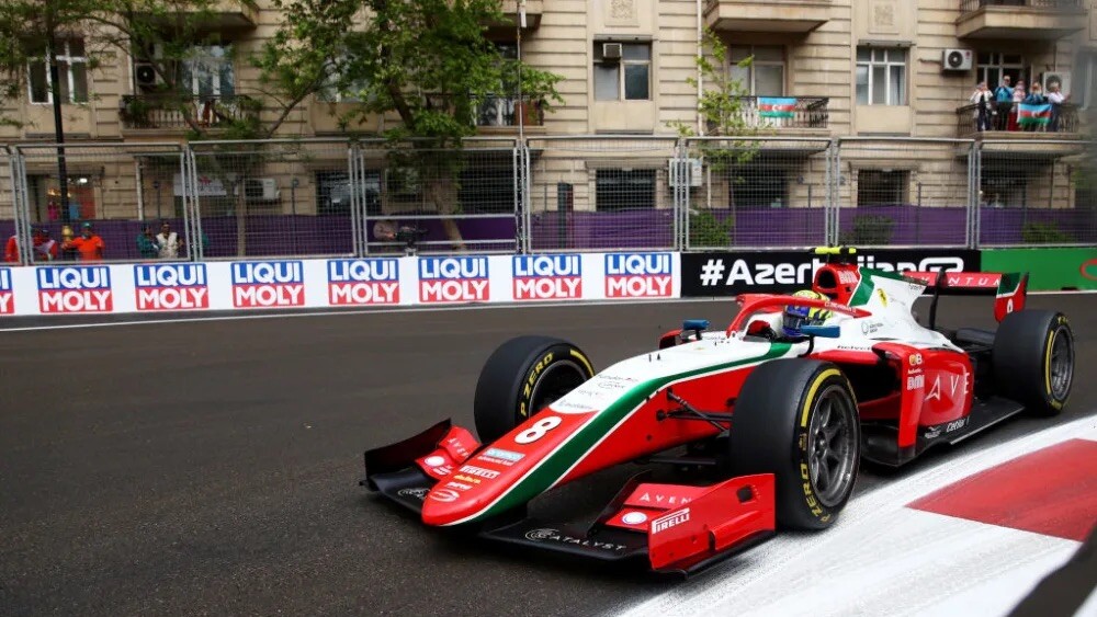 Bearman in auto Baku 2023