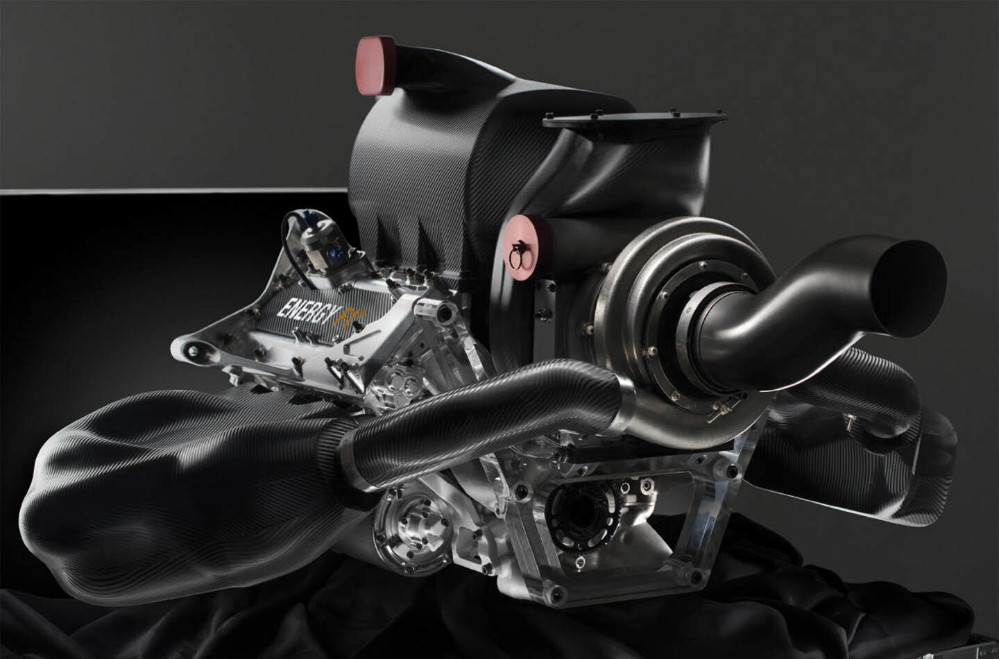 images_Formule1_2015_nieuws-april_Renault_F1_engine