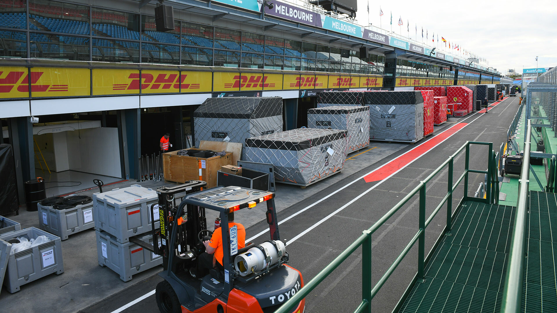 F1-logistiek